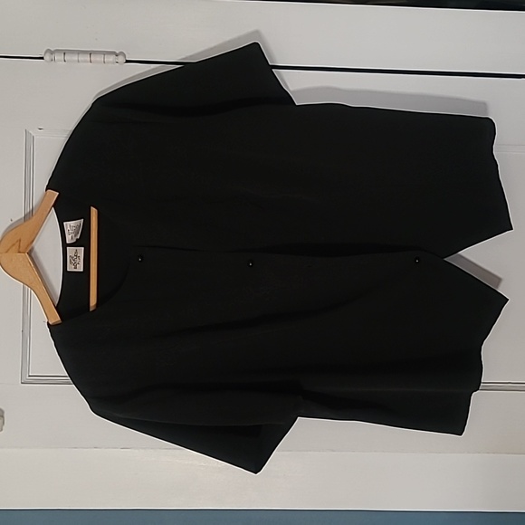 Bently Plus Tops - Vintage Bently Plus Button Down blouse